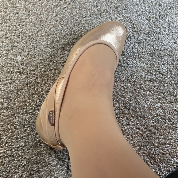 Used Anne Klein Sport Pink sparkle Flats Size 9 - Picture 4 of 6